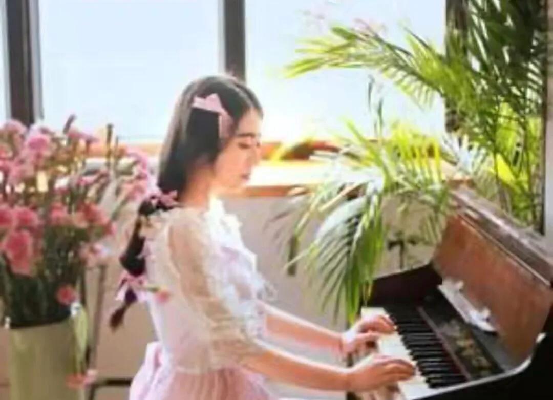 音乐和舞蹈就是调节心情的良药,音乐跟舞蹈是情绪最好的调节剂