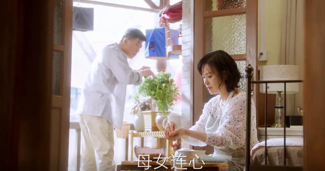 婆婆的镯子女儿为什么不原谅她,婆婆的手镯该给儿媳还是女儿