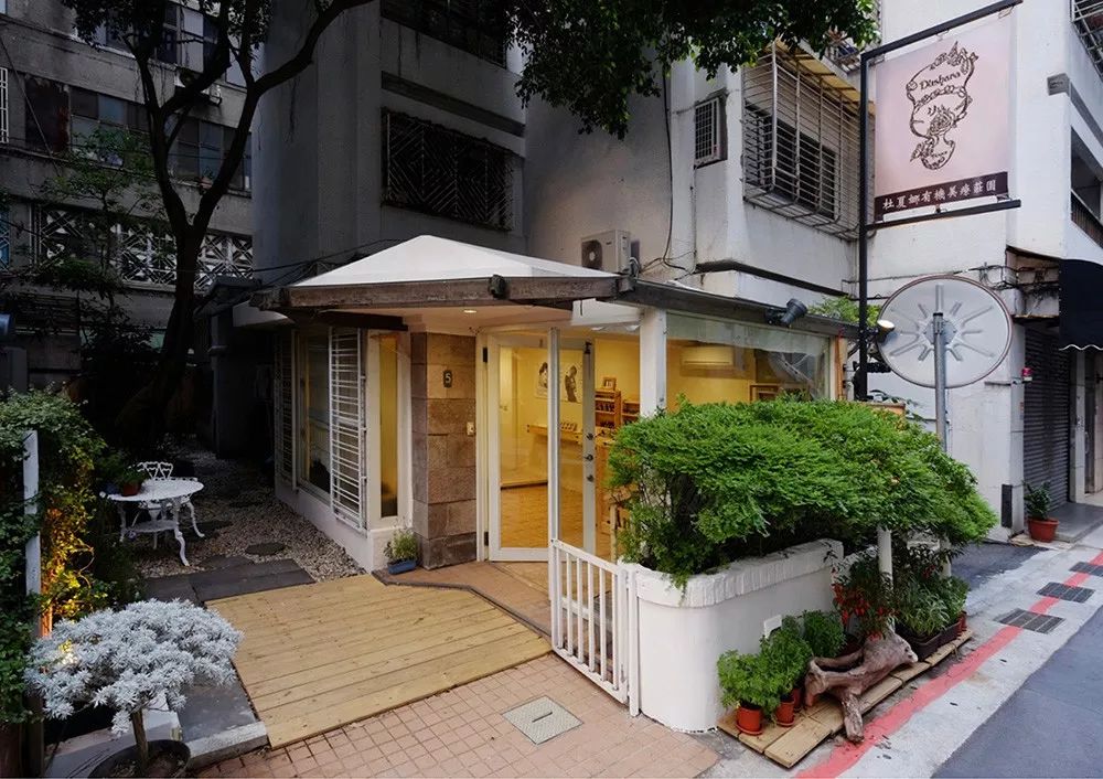 女明星皮肤过敏,女明星过敏发作