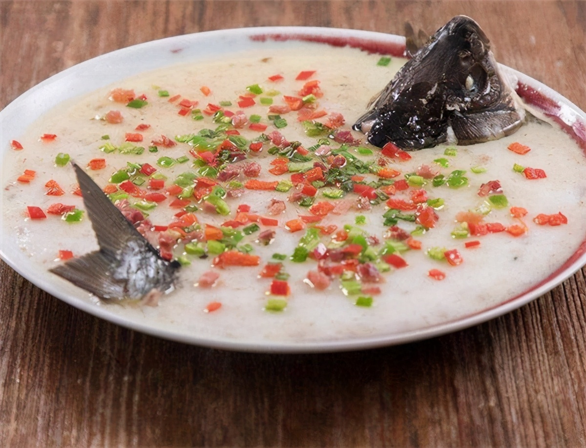 买鲫鱼和鲤鱼有什么区别,买鲫鱼大的好还是小的好