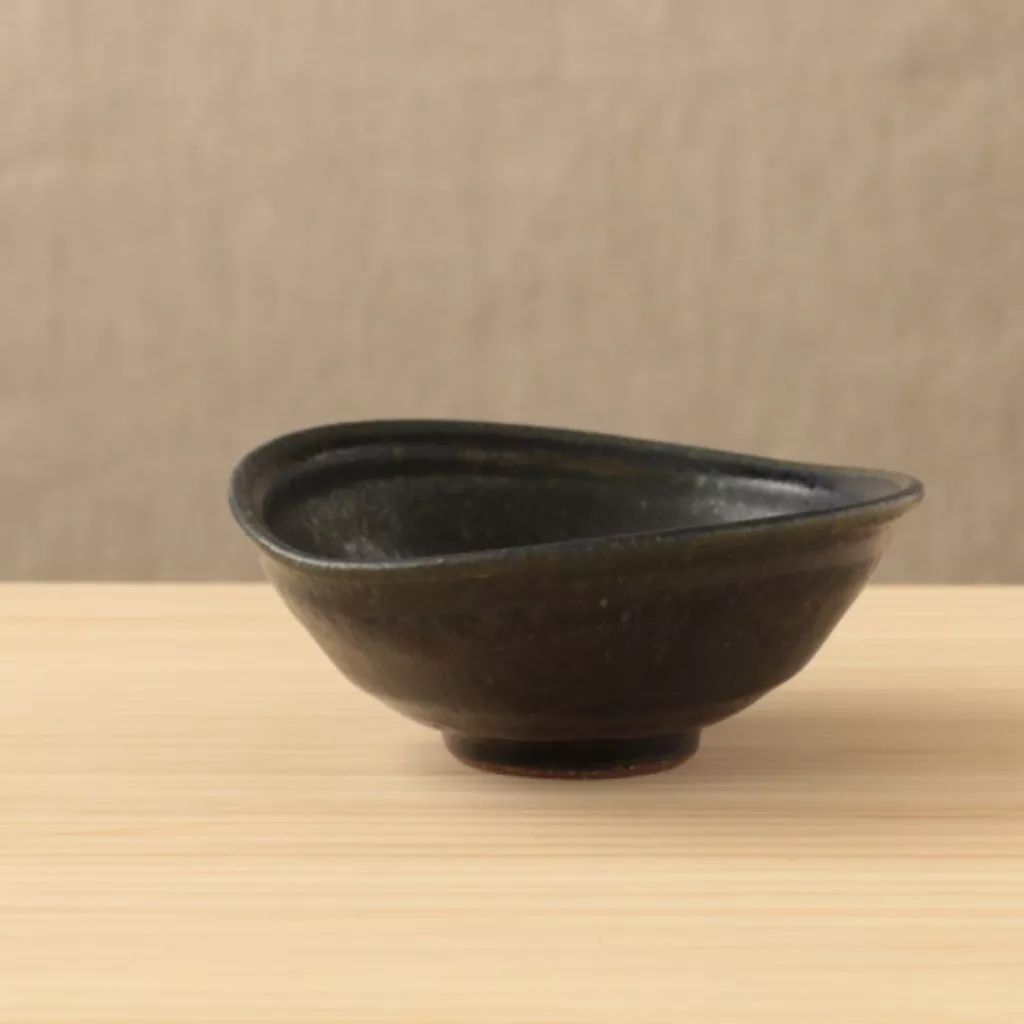 日本陶器底款有哪些 (日本龙谷窑陶器)