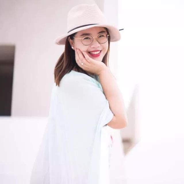 给孩子报口才课是线上好还是线下,还在给娃报班吗