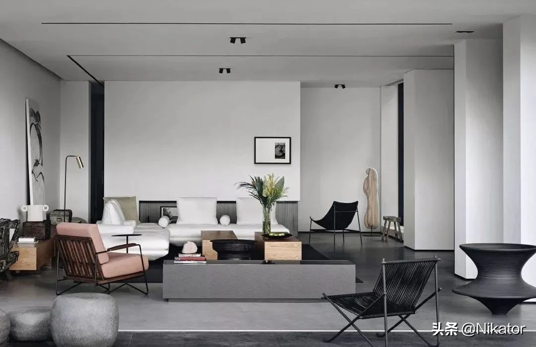 被明星们争相打卡的白色沙发有何魅力?