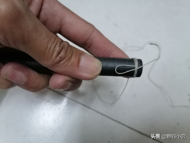 钓鱼怎么用鱼竿支架最好,鱼竿支架怎么用最好用