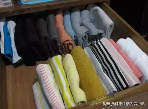 黑色衣服已经褪色了恢复妙招,衣服被太阳晒褪色处理妙招