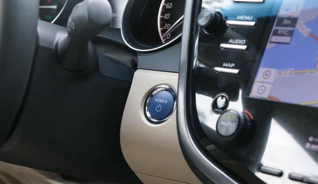 一键启动的车点火前需要自检吗,一键启动能看见车的定位吗