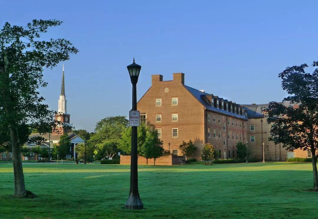 全美排名第二的公立大学,威廉玛丽学院是文理学院吗