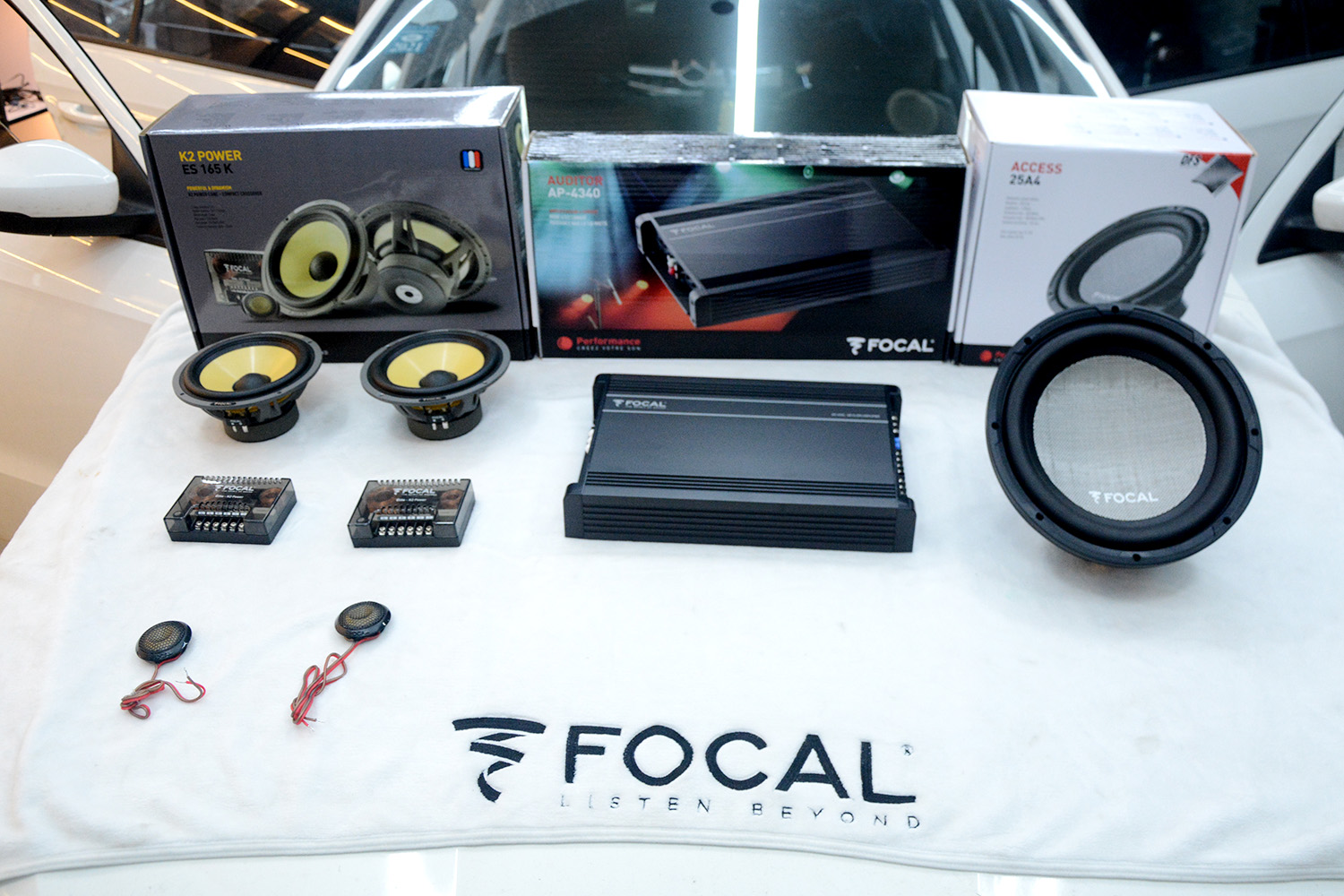 大众朗逸内饰升级低音炮音响,大众朗逸汽车低音炮