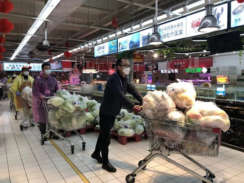 为啥他们不团购也能买到菜?这23个小区内有隔空“小菜场”