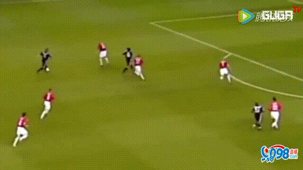 老特拉福德为罗纳尔多鼓掌,罗纳尔多3球