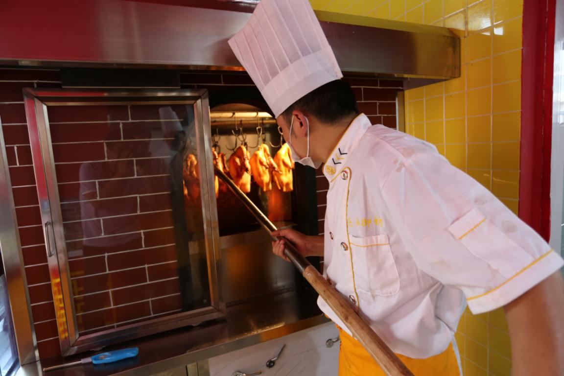 北京烤鸭哪一家最好吃而又不贵,最地道的北京烤鸭超上头的