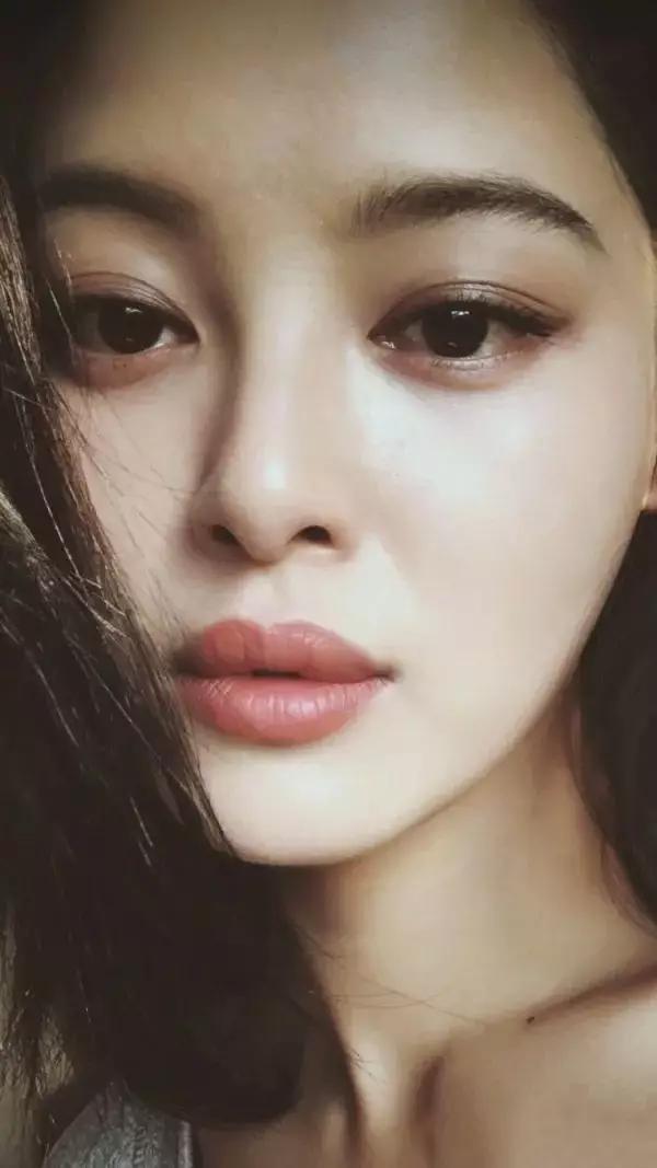 影视剧的女星持颜作“恶”，冷艳炫酷的“恶女风”它不香吗？