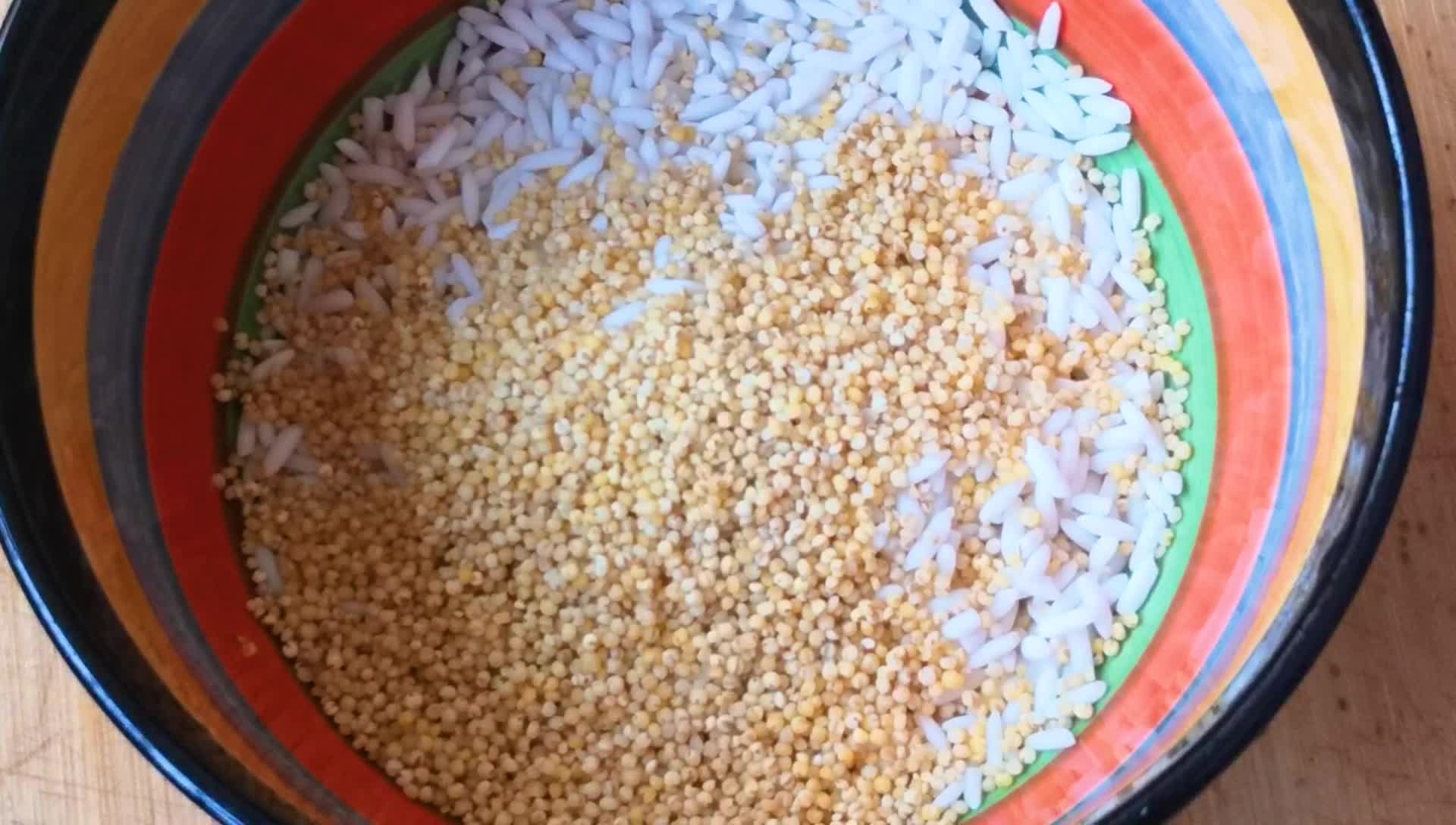 奶香又好喝的南瓜粥,紫薯南瓜粥制作