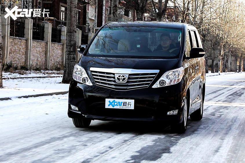 30万买丰田埃尔法,30万不买汉兰达选什么