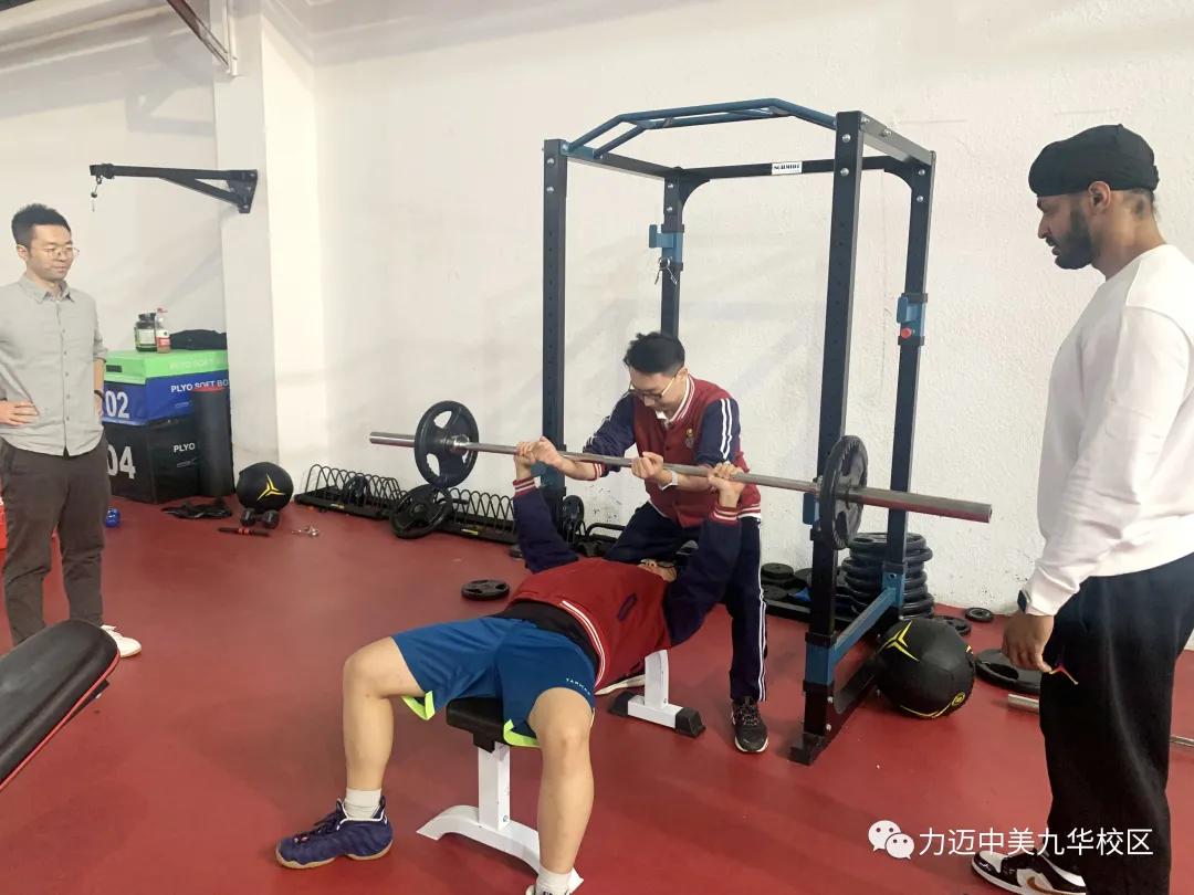 美国高中学校社团活动,美国高中生社团活动