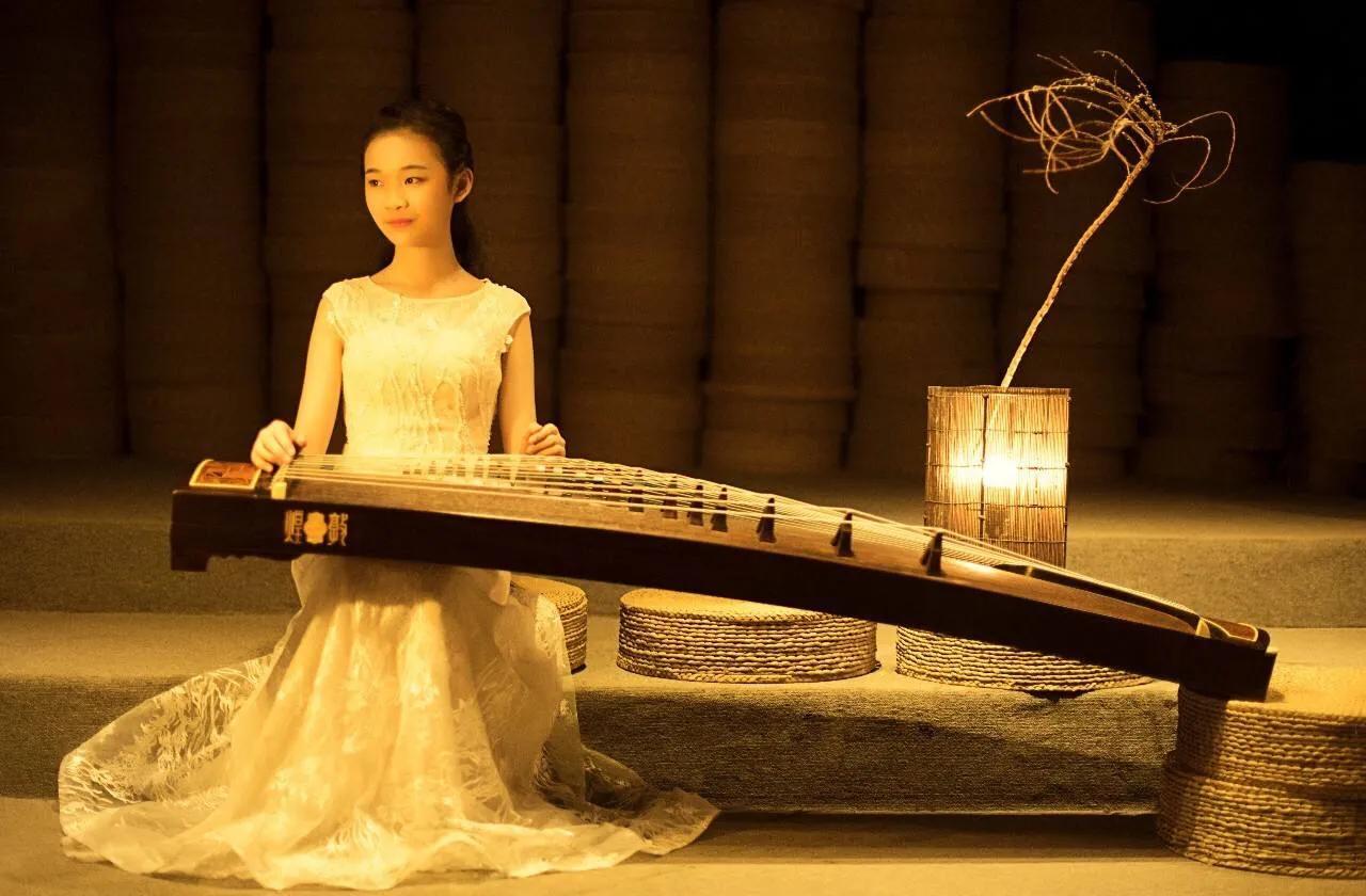 怎样挑选品牌古筝琴架好坏,古筝谱架购买须知