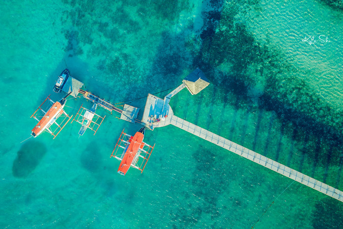 在海洋上与世隔绝的小岛,到大海里面就找一个小岛去生活