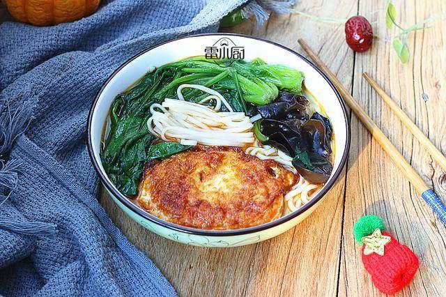 下班回家面食速成,下班回来自己做的面条