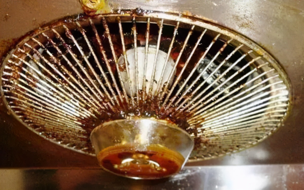 清理油烟机的污渍什么牌子好,厨房油烟机如何有效清理顽固污渍