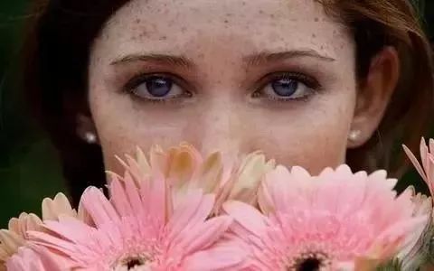 鼻子长痘是胃不好吗,鼻子长痘是肝火还是胃火