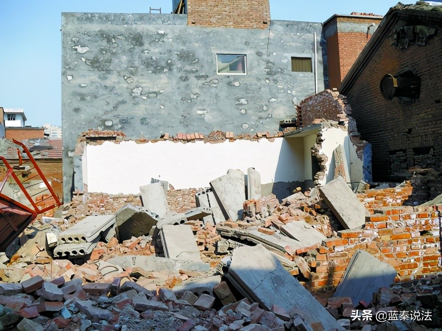 房屋被非法强拆怎么赔偿,房屋被违法强拆了怎么办