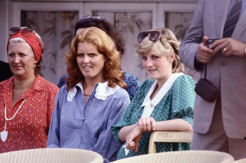 女王厌恶戴安娜,女王嫉妒戴安娜王妃