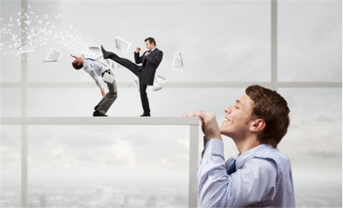 你知道火车推销员月薪资多高吗?网友:想象和现实的差距太大了