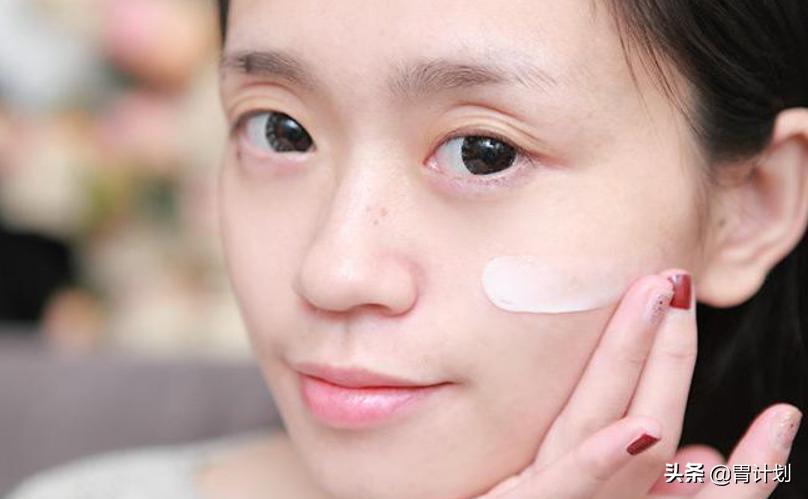 敷面膜的正确护肤方法,最适合敷面膜的黄金时间