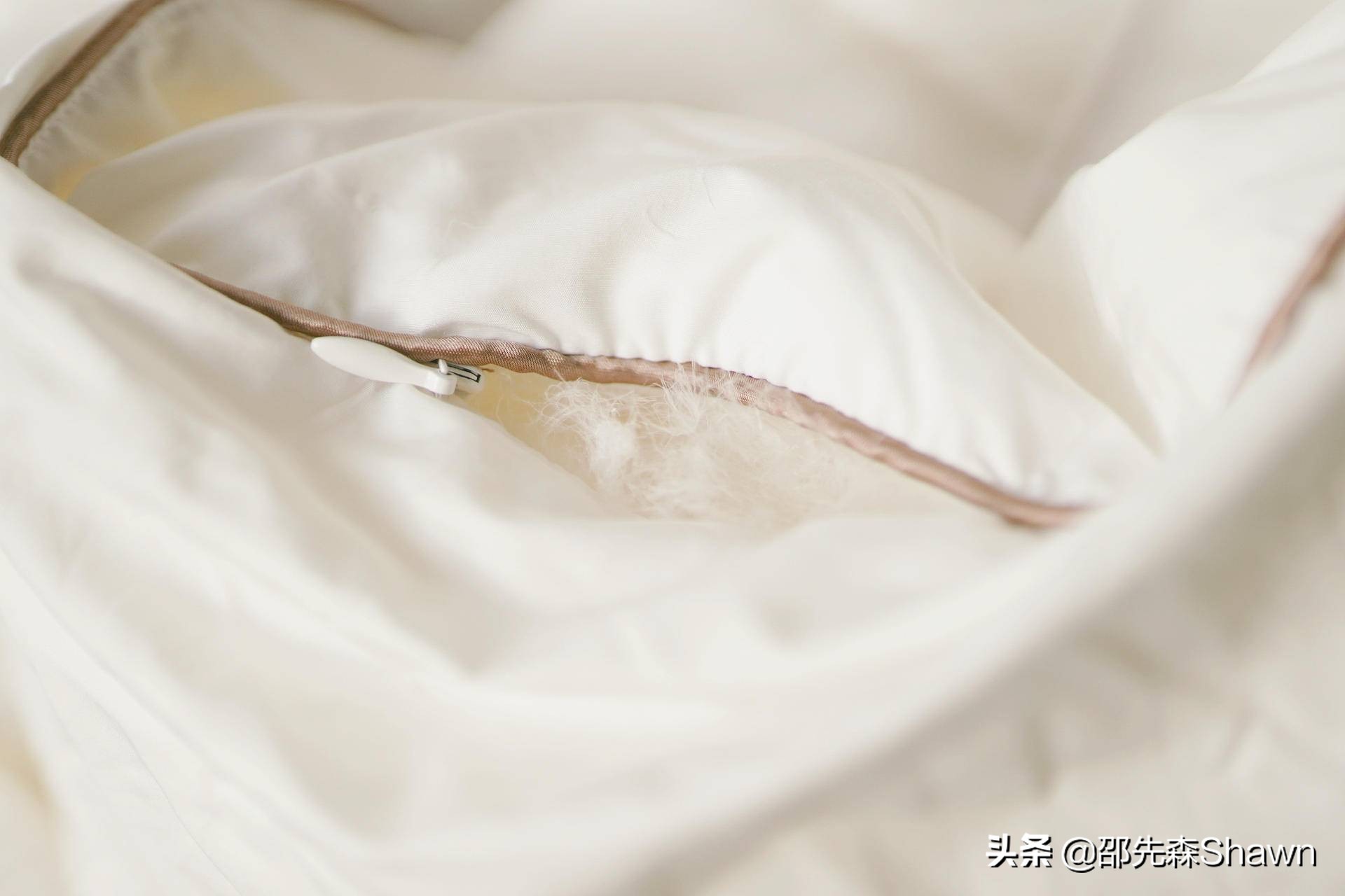 许你冬日温软如梦—网易严选95%白鹅绒被