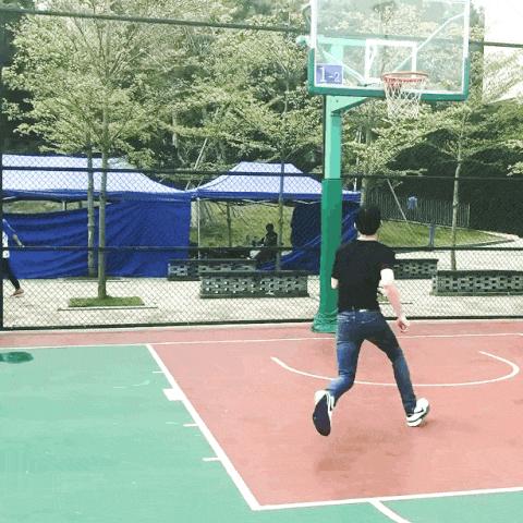 许幻山详细解析,许幻山丢高尔夫球