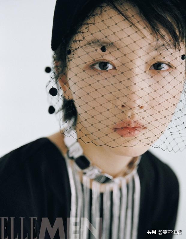 周冬雨最近look,周冬雨红秀杂志图片