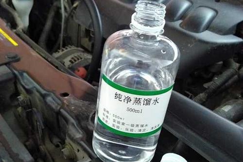 免维护电瓶用加电解液吗,汽车加水电瓶使用寿命多久