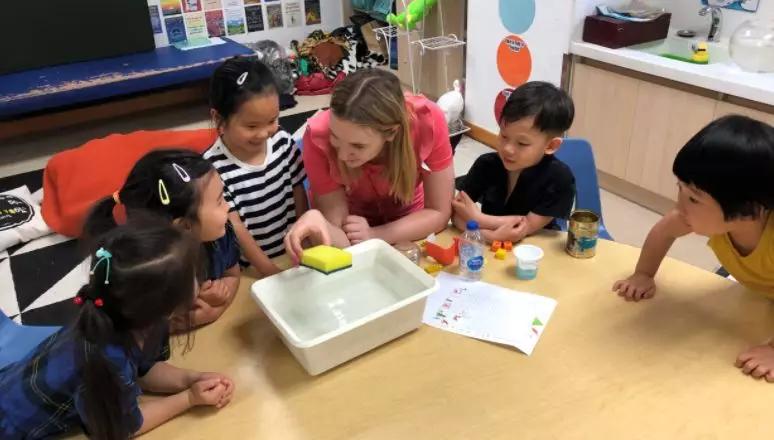 天津这所学校火了!高尔夫、足球、科学实验...孩子吵着都要来