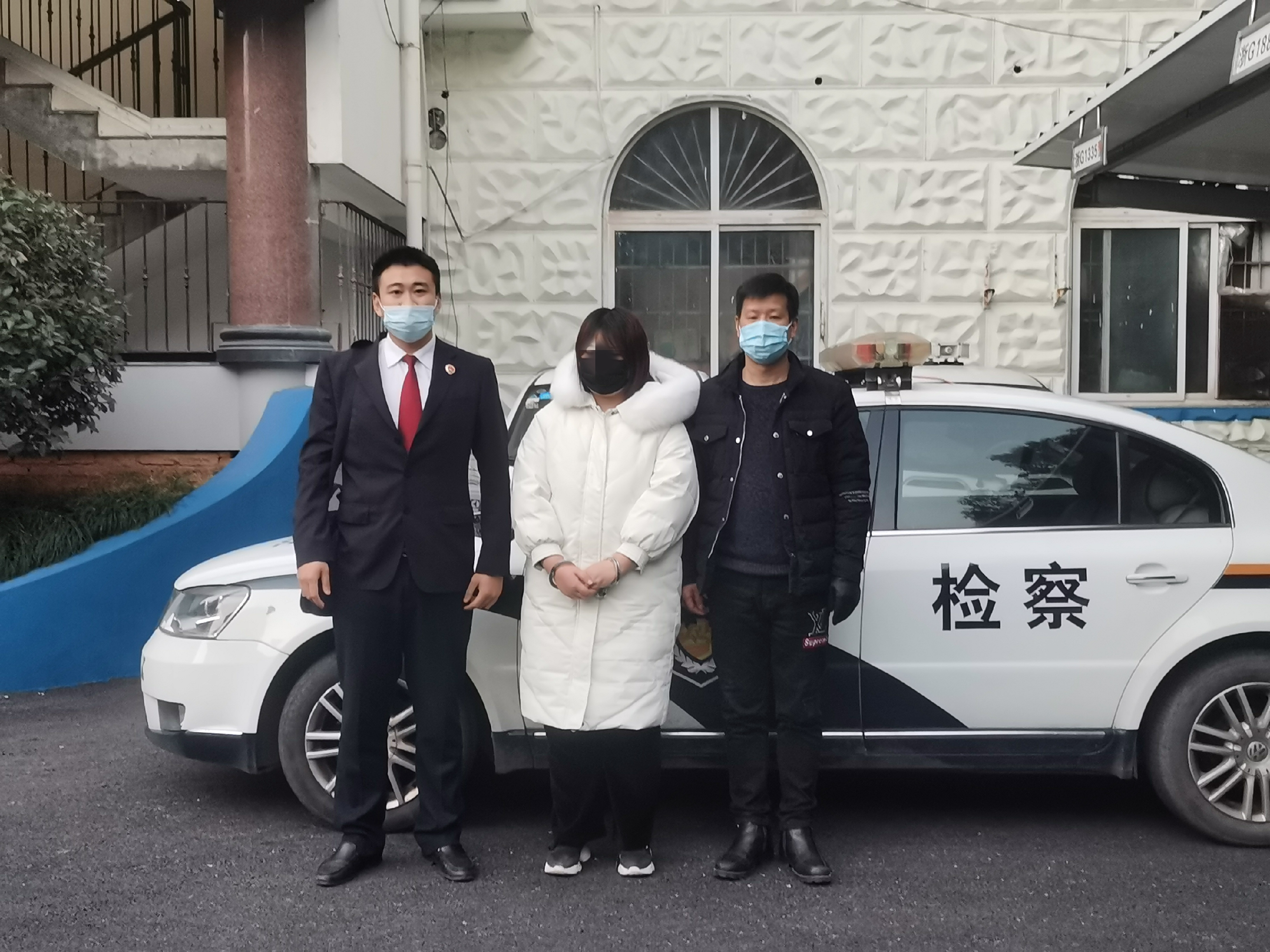 海外代购被骗1000多万,假代购p图了百余万