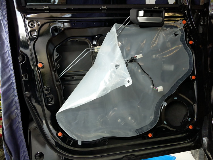 五菱宏光plus隔音实测多少分贝,杭州五菱宏光plus隔音