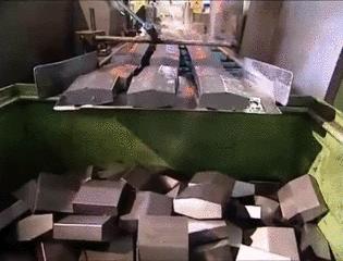 把锁锁上了怎么弄下来,锁怎么样是锁上的