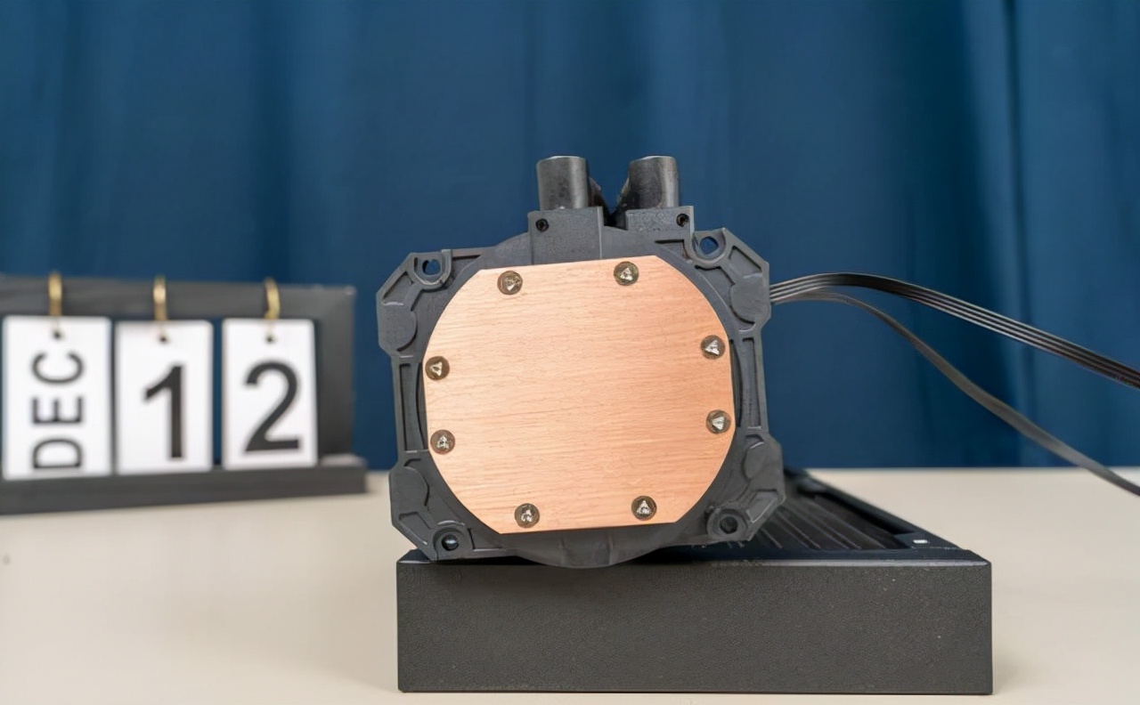 一体水冷主机和分体水冷主机区别,水冷主机好和普通的有什么区别