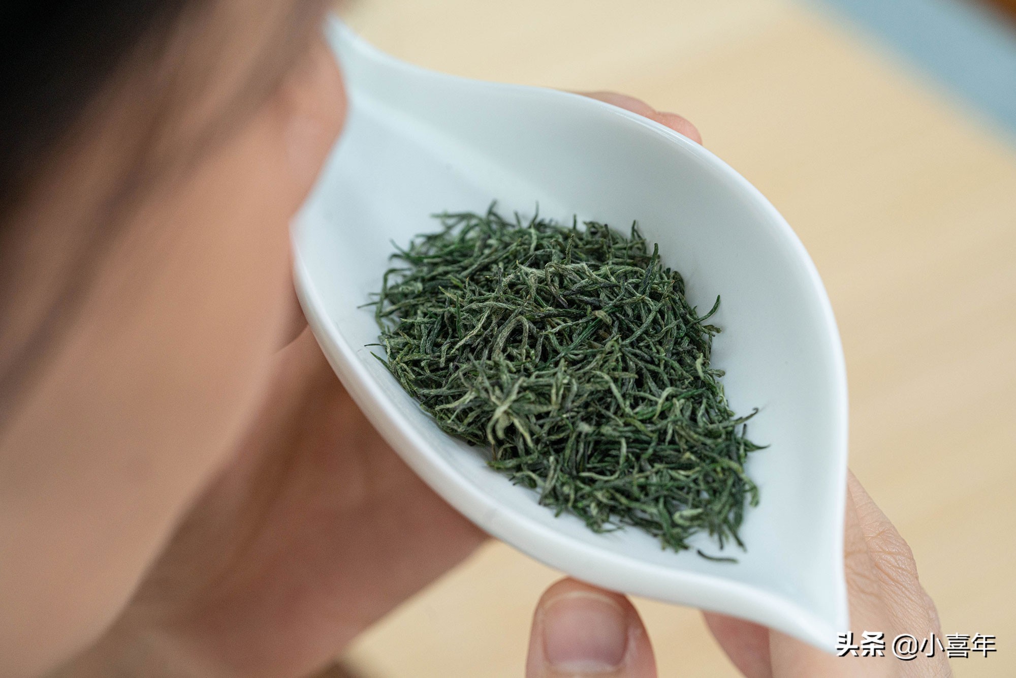 买茶如何防坑？记住这个通用的辨茶“五字诀”