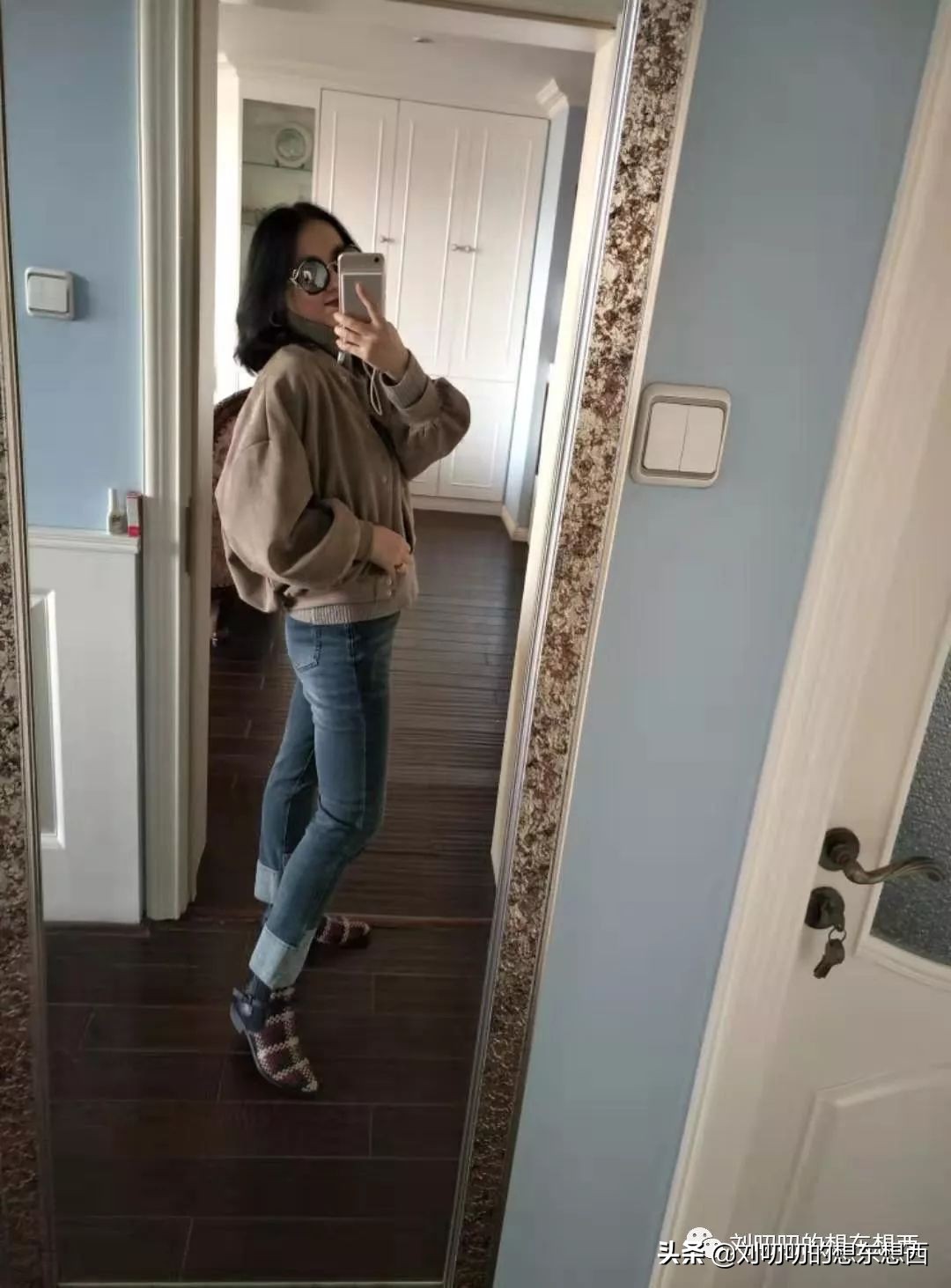 春季套头超薄羊绒衫搭配,夹克式羊绒外套怎么搭配