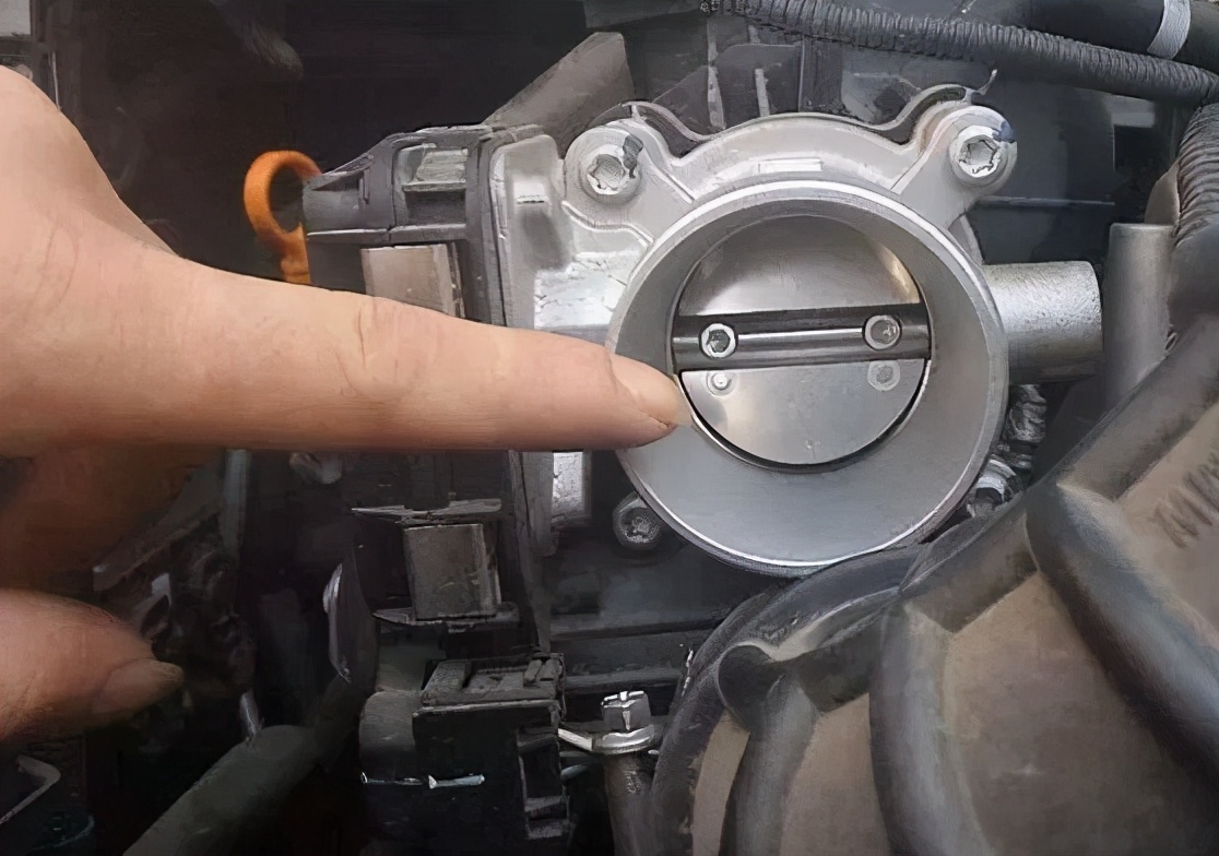 节气门清洗必须和保养一起做吗,节气门需要洗吗