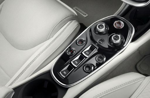 迈凯伦gt不选配什么样,gt是跑车还是轿跑