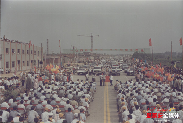 一条条公路,一条条公路纵横交错