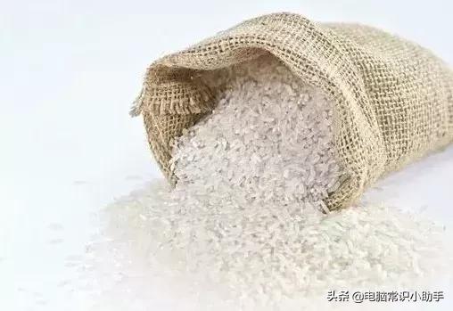 手机进了水怎么办视频,手机进了水屏幕有阴影怎么办