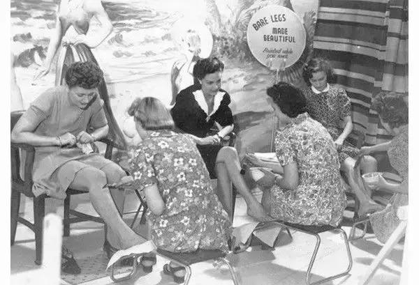 女人爱穿丝袜是什么心理,女人爱穿袜子的好处