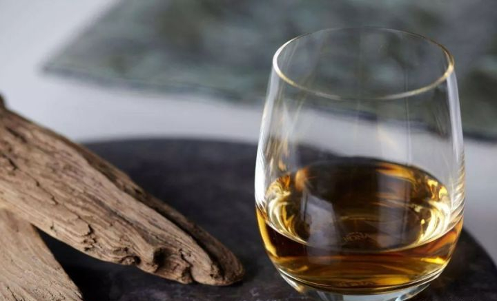 值得投资的威士忌怎么买,投资威士忌怎么样