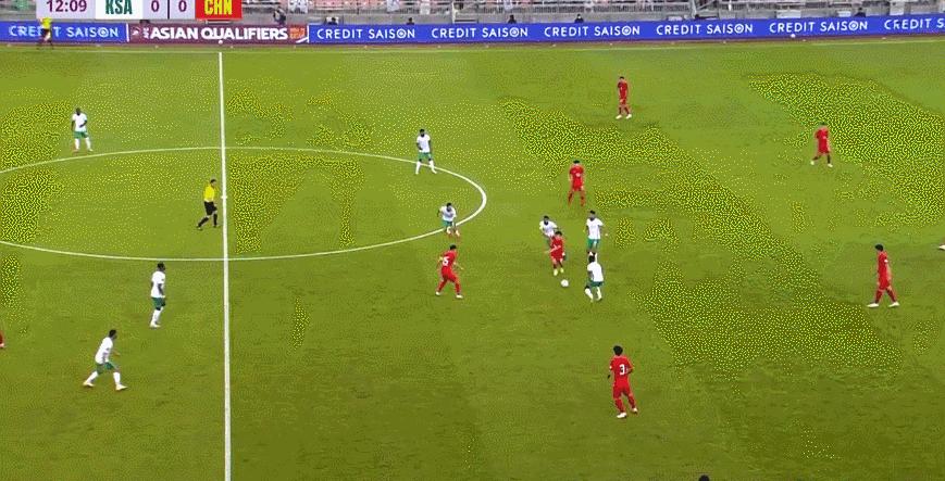 复盘国足2-3沙特，中国足球依然得靠“巴西族”