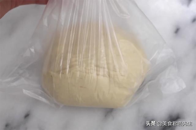 炸油条怎么做酥脆不用泡打粉,家中最简单炸油条方法不用泡打粉