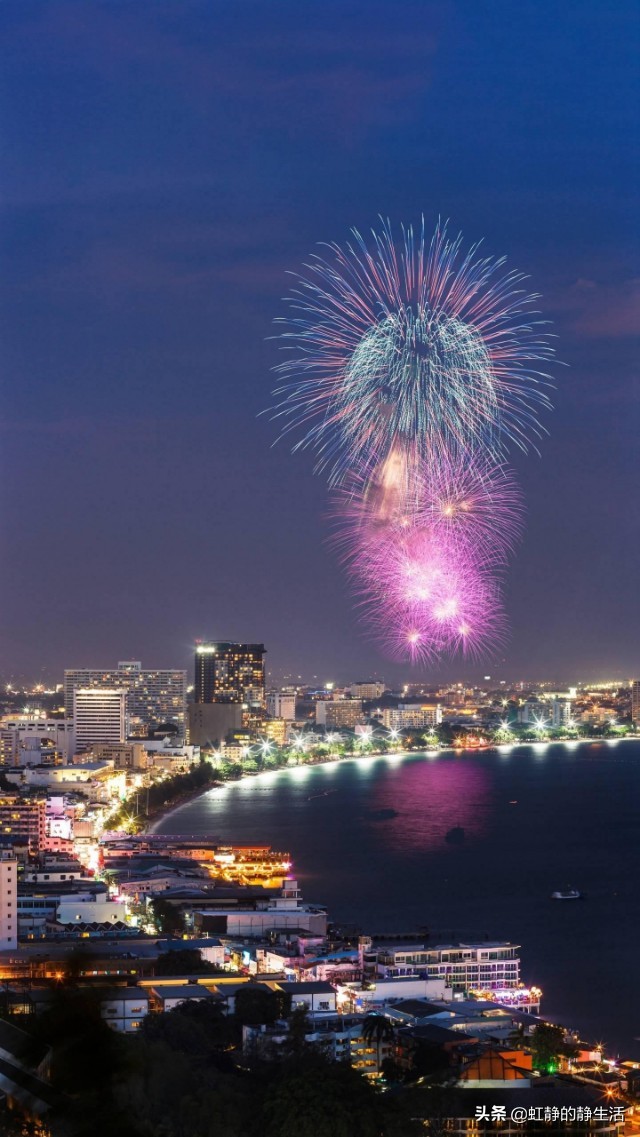 婆婆为一点小事就和公公吵,婆婆在我睡觉的时候总是吵