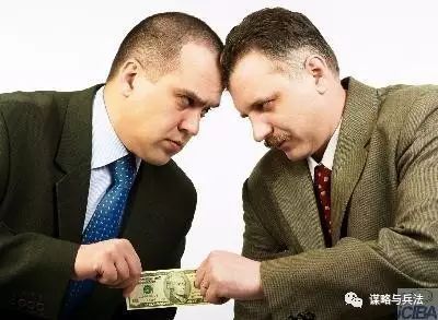 四个技巧让你一眼看穿,穿衣识人最准的方法