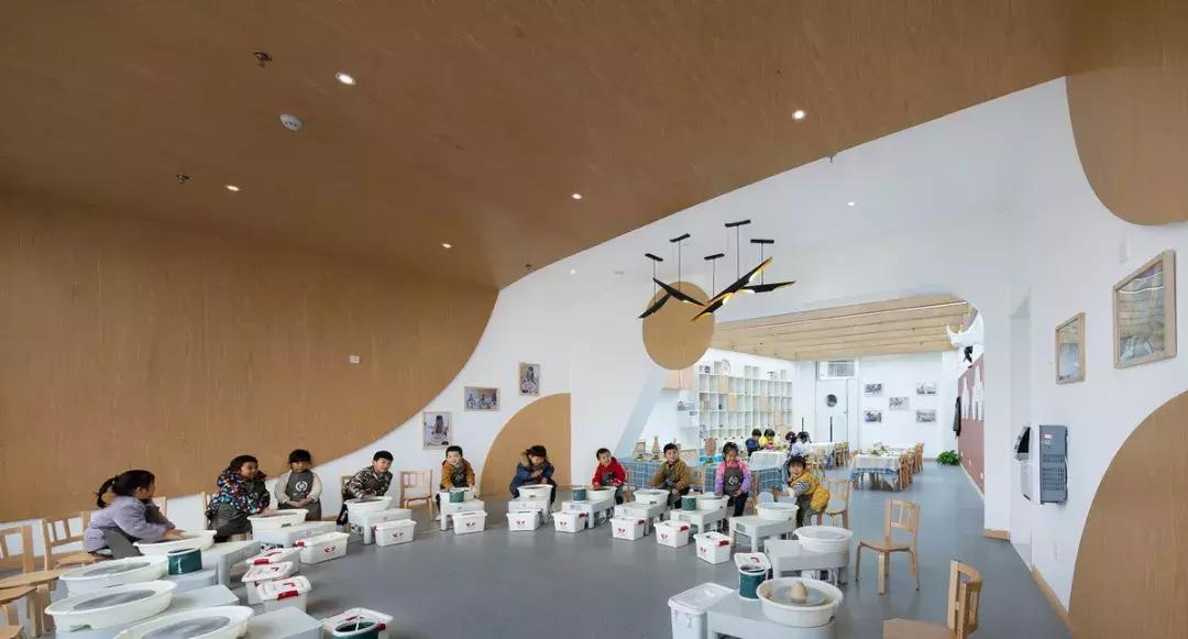 蒙自最有特色的幼儿园,最美棒棒糖幼儿园